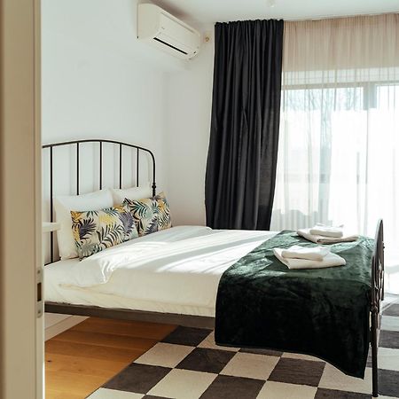 Central Modern Design Apartment Bukarest Exterior foto