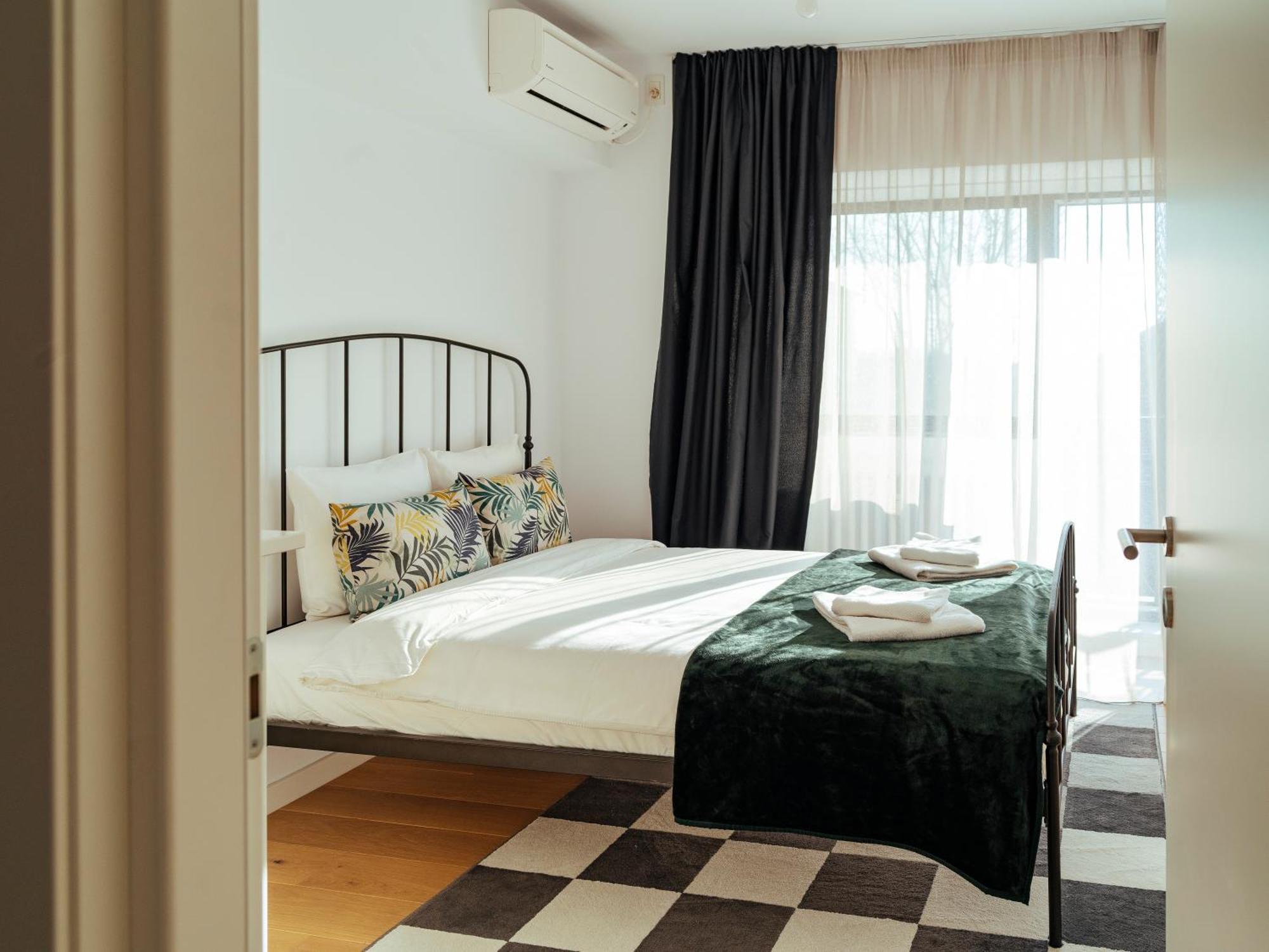 Central Modern Design Apartment Bukarest Exterior foto