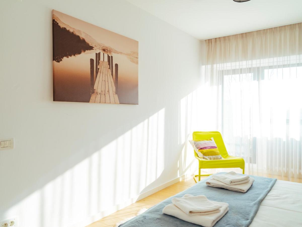 Central Modern Design Apartment Bukarest Exterior foto