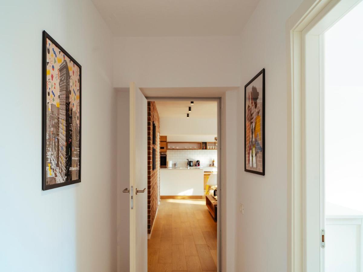 Central Modern Design Apartment Bukarest Exterior foto