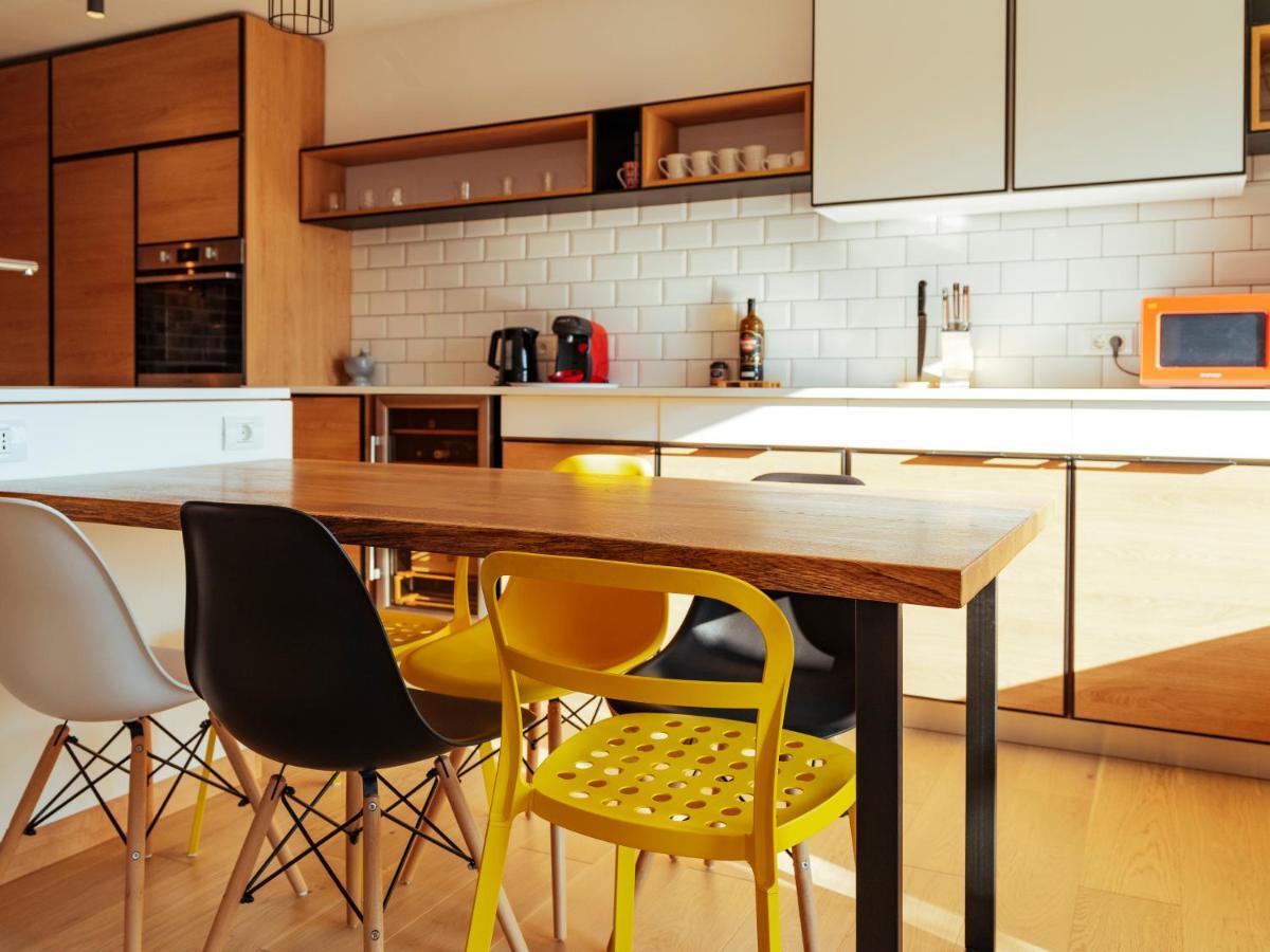 Central Modern Design Apartment Bukarest Exterior foto