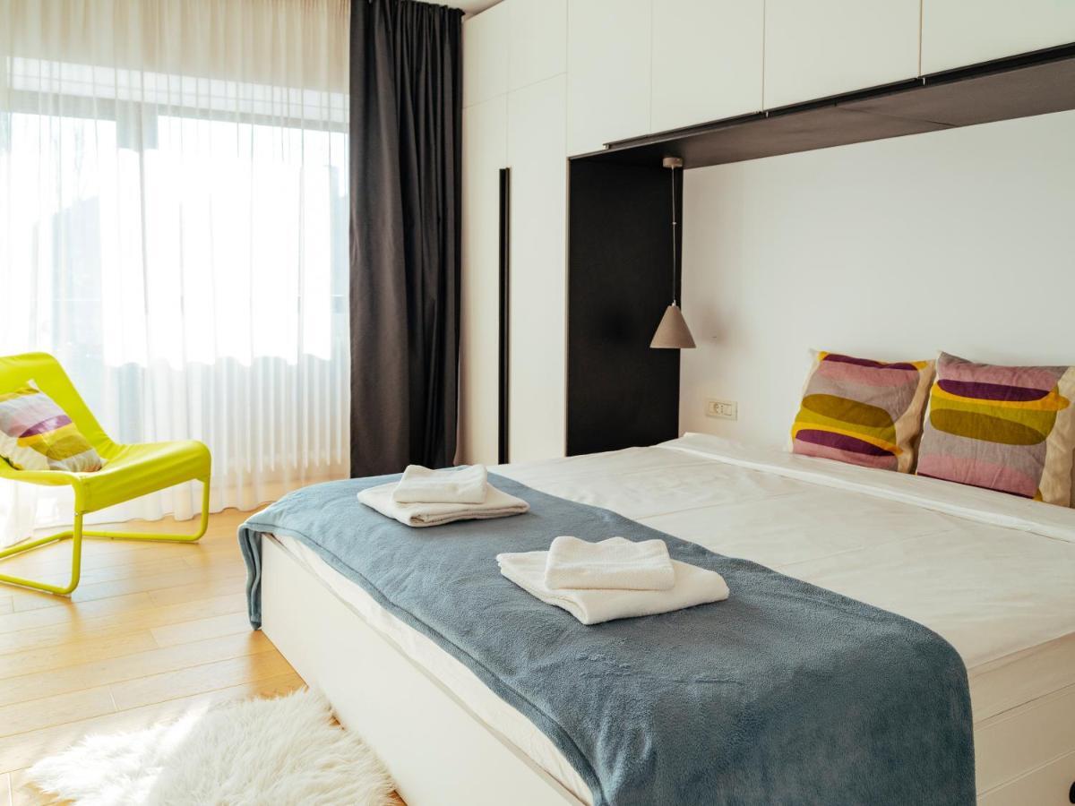 Central Modern Design Apartment Bukarest Exterior foto